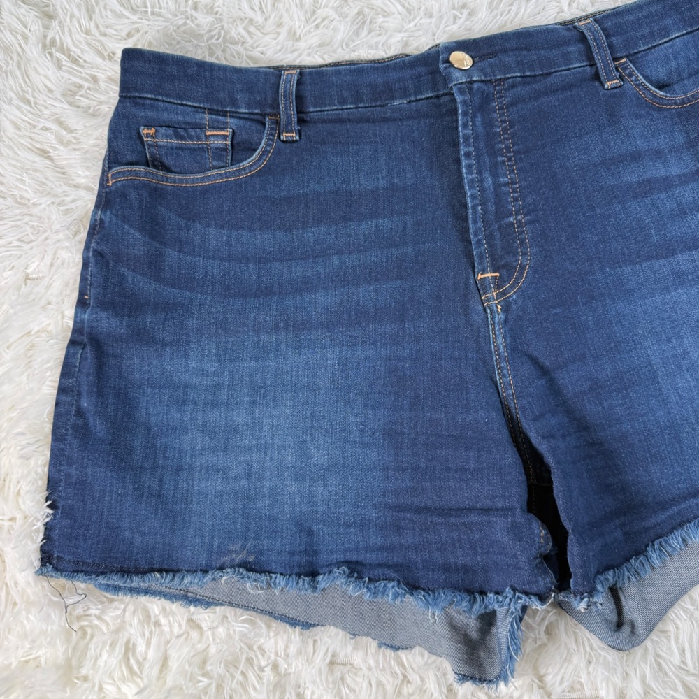 Jen 7 Women Dark Wash Frayed Hem Denim Shorts Size 32 Jorts Y2K Sexy Retro Booty